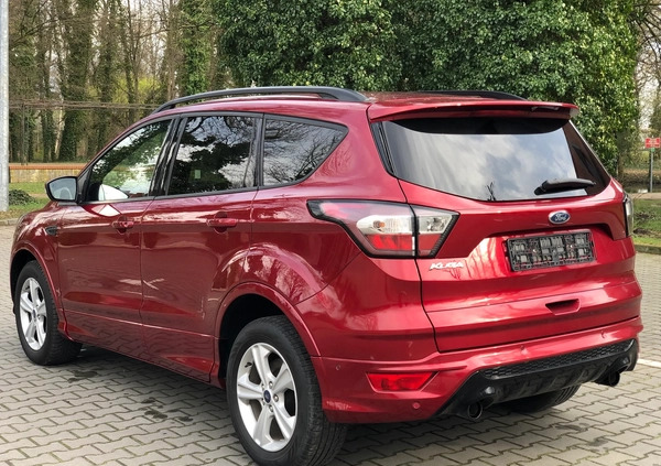 Ford Kuga cena 76800 przebieg: 89080, rok produkcji 2017 z Gdynia małe 781